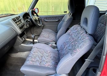 1999 Toyota RAV4 GX-interior12