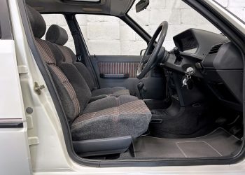 1989Peugeot205GT-interior12