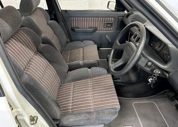 1989Peugeot205GT-interior13