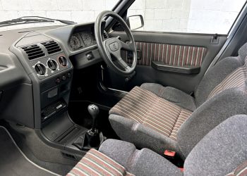1989Peugeot205GT-interior3