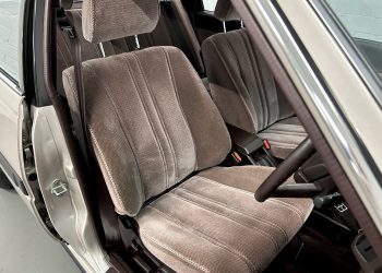 1986 Toyota Carina-interior
