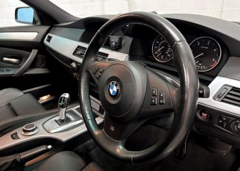 2008 BMW520d-interior
