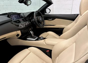 2013 BMW Z$ Sport-interior1
