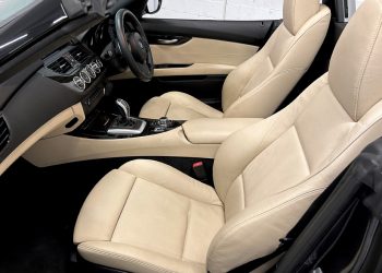 2013 BMW Z$ Sport-interior10