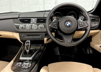 2013 BMW Z$ Sport-interior8