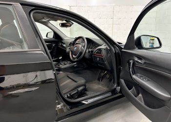 2015-BMW-118i-interior8