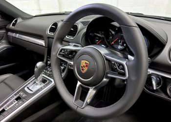 2023 Porsche Boxster-interio15