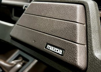 1982 MAZDA 929-interior11