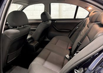 BMW325_interior13