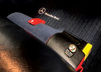 MercedesS320_detail
