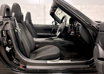 Mazda MX5_interior1