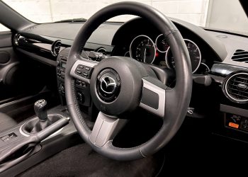 Mazda MX5_interior3
