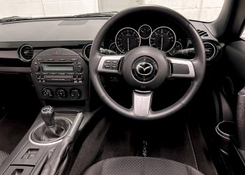 Mazda MX5_interior5