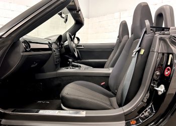 Mazda MX5_interior6