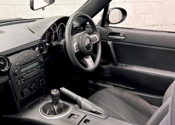 Mazda MX5_interior8