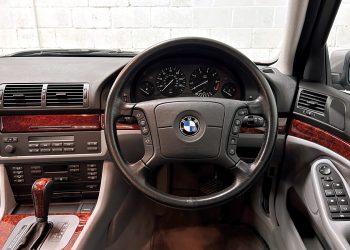 1997 BMW 523i_interior