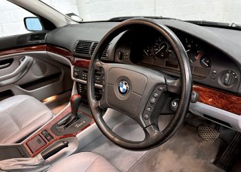 1997 BMW 523i_interior6