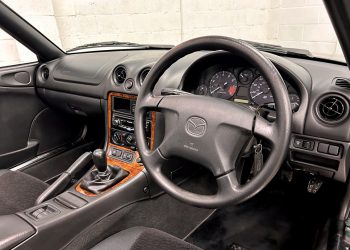 MazdaMX5-interior