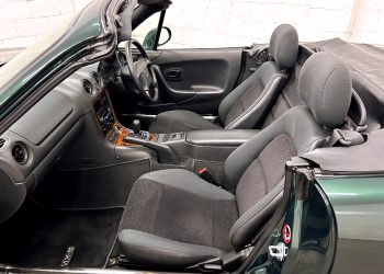 MazdaMX5-interior1a