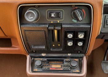 Chrysler_Apline_interior_detail3