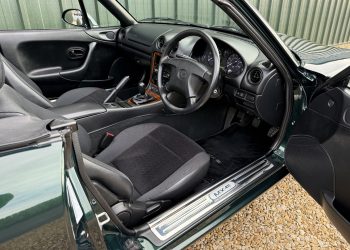 1998MazdaMX5_interior_6 1998MazdaMX5_interior_6