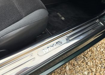 1998MazdaMX5_interior_detail1 1998MazdaMX5_interior_detail1