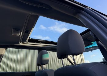 2005 Subaru Forester_intDetail2
