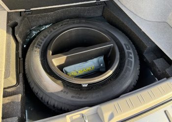 2005 Subaru Forester_intDetail5