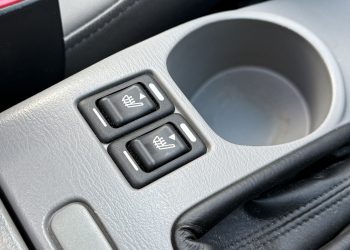 2005 Subaru Forester_intDetail6