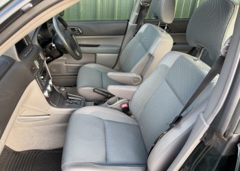 2005 Subaru Forester_interior1