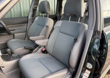 2005 Subaru Forester_interior12