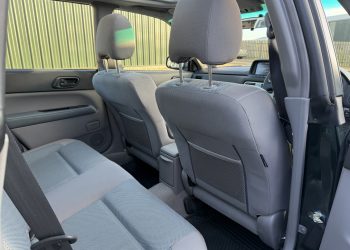 2005 Subaru Forester_interior13
