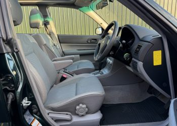 2005 Subaru Forester_interior14