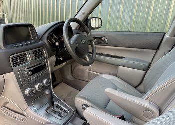 2005 Subaru Forester_interior17