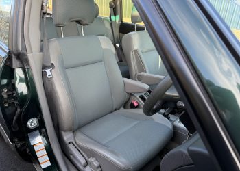2005 Subaru Forester_interior2