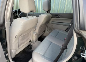 2005 Subaru Forester_interior4