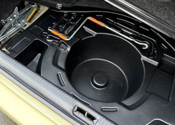 LexusIS200_interior-detail4 LexusIS200_interior-detail4