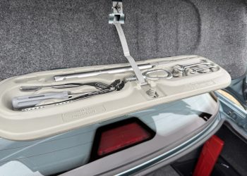 BMW318iS_interiordetail1 BMW318iS_interiordetail1