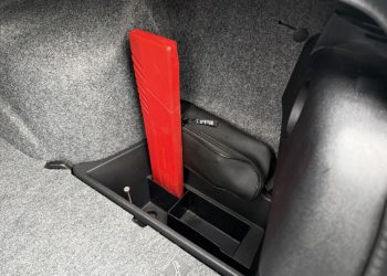 BMW318iS_interiordetail5 BMW318iS_interiordetail5