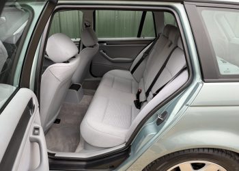 BMW318iTouring_interior15