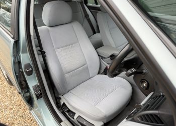 BMW318iTouring_interior19