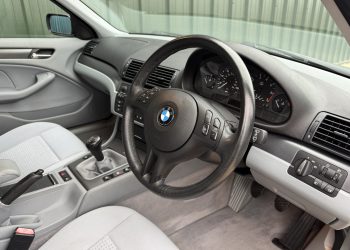 BMW318iTouring_interior2