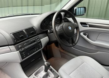 BMW318iTouring_interior5