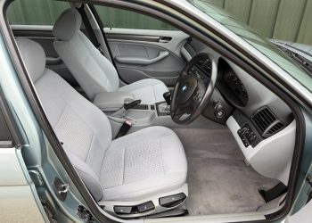 BMW318iTouring_interior9