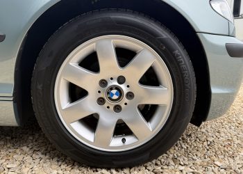 BMW318iTouring_wheels1