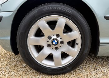 BMW318iTouring_wheels2
