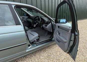 BMW330SE_interior1 BMW330SE_interior1