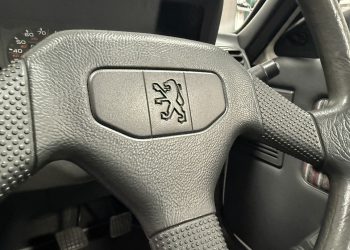 1989 Peugeot205GT_interiorDetail 1989 Peugeot205GT_interiorDetail