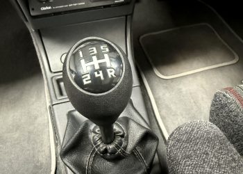1989 Peugeot205GT_interiorDetail2 1989 Peugeot205GT_interiorDetail2