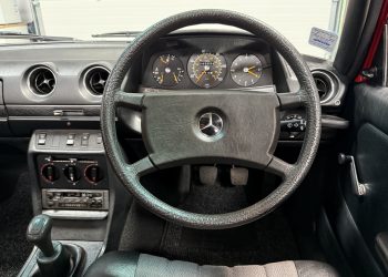 Mercedes200_interior1